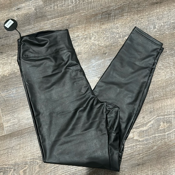 NWT Aerie Offline XL Faux Leather Leggings - Picture 1 of 4